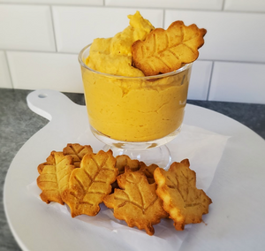 Keto Pumpkin Cheesecak Dip with Pie Crust Cookies